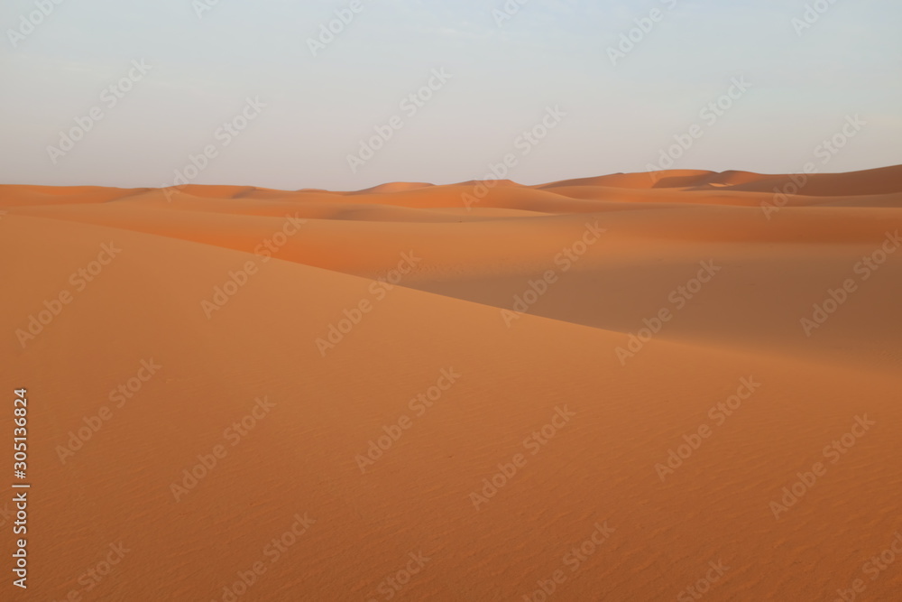 Shifting sand dunes in the desert near Riyadh, Saudi Arabia