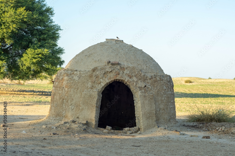 Obraz premium Ruin of Charcoal oven in the desert