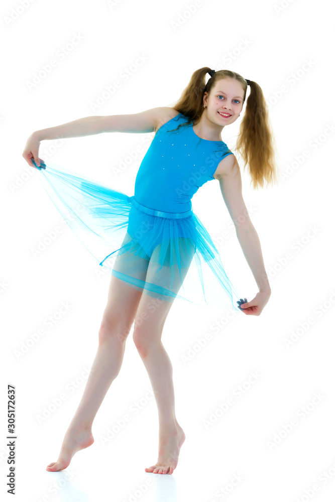 The gymnast prepares to perform the exercise. The gymnast prepares to perform the exercise.