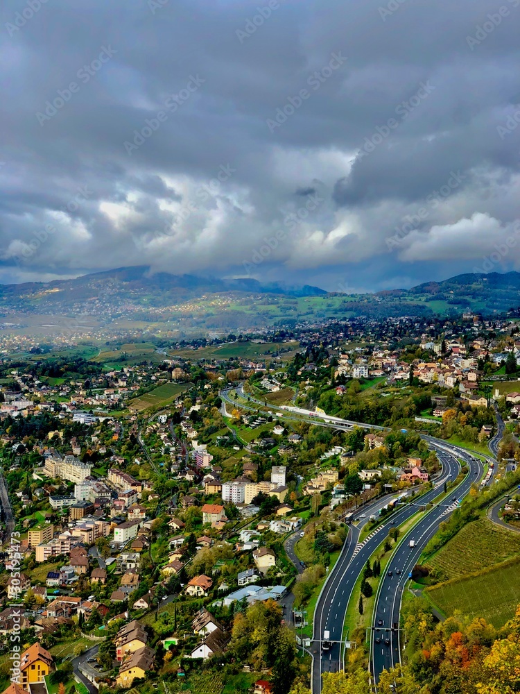 Fototapeta premium village mountain road sky houses city view panorama town landscape 