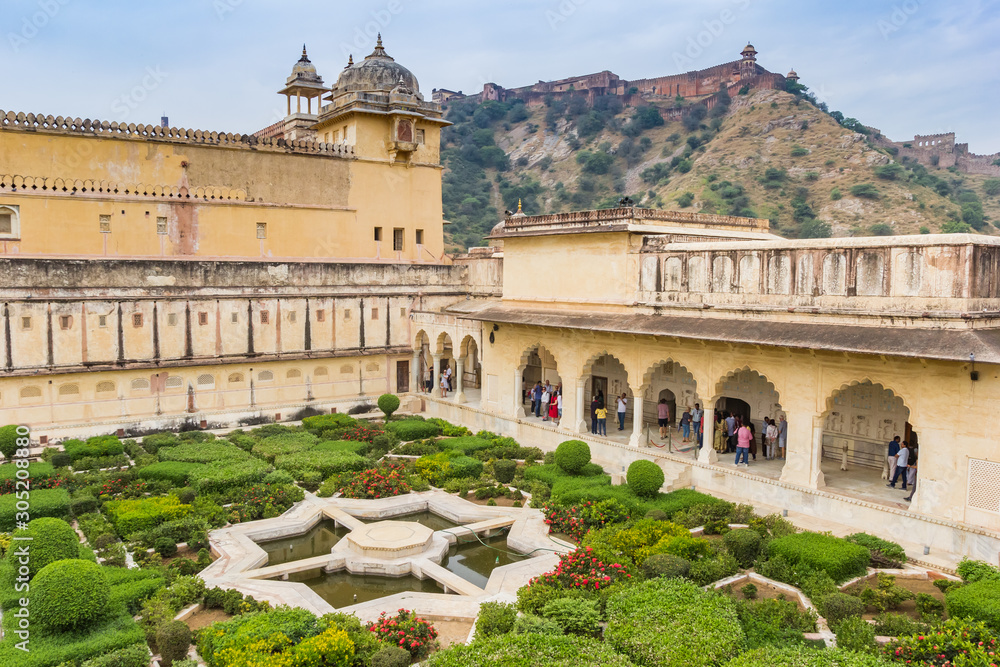 Sheesh Mahal courtyard at the Amer Fort in Jaipur, India