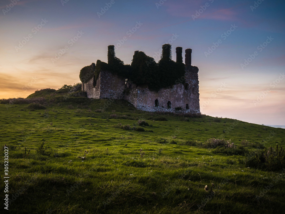 Ruins Ruins