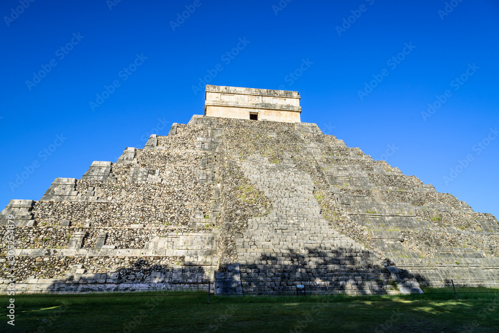 Chichen itza pyramid Mexico, Mayan place