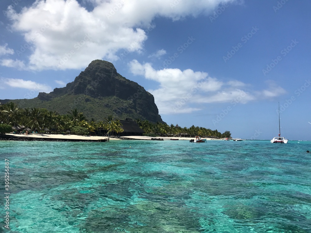 Obraz premium tropical island in thailand