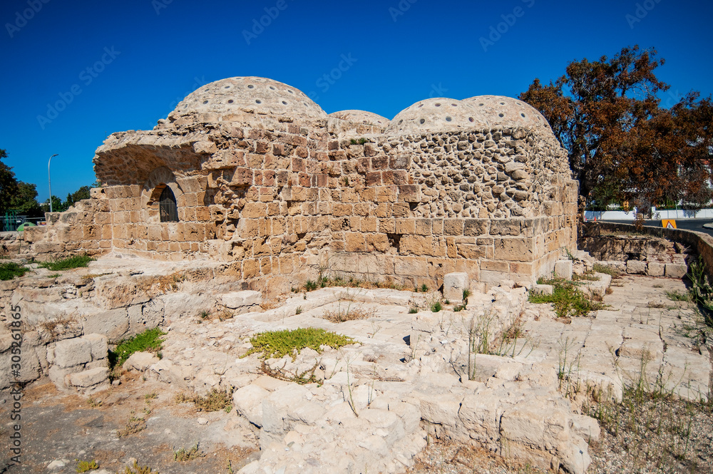 The time of the creation of Turkish baths in Paphos is not exactly known - it is possible that a Christian temple built in the 13th century by the crusaders was adapted for them. 