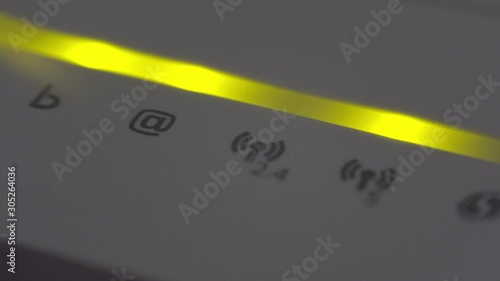 Questo dispositivo permette la MOdulazione e la DEModulazione dei segnali contenenti informazione