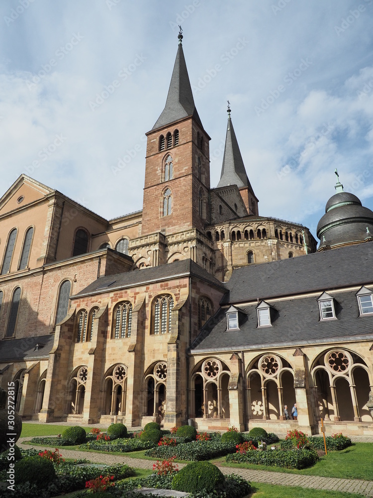 Fototapeta premium Hohe Domkirche St. Peter zu Trier 