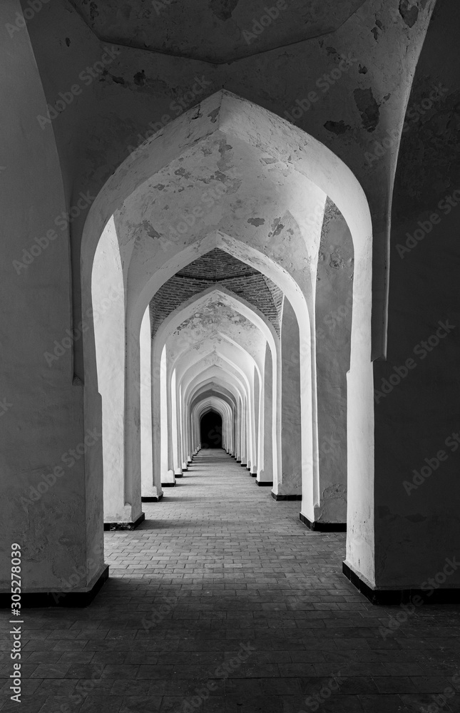 Obraz premium Corridor in madrassah complex