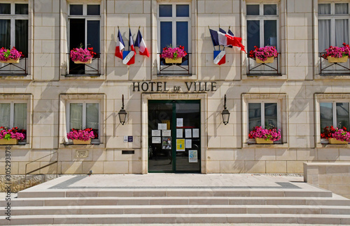 Tableau sur toile Montoire sur le Loir; France - june 30 2019: town hall