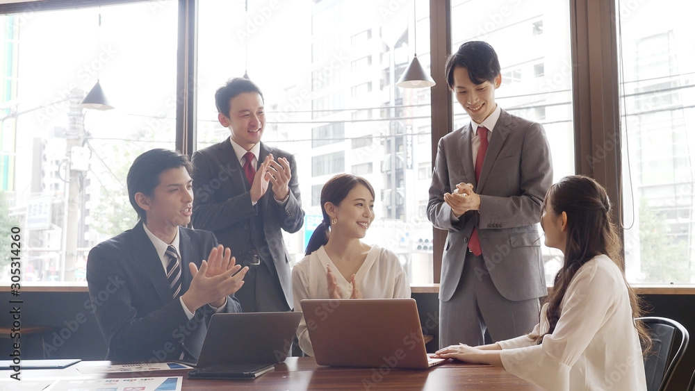 ビジネス　ミーティング