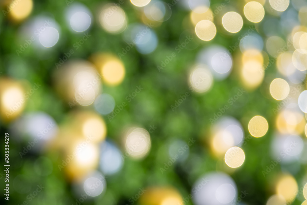 Obraz premium Blur of christmas tree with decoration