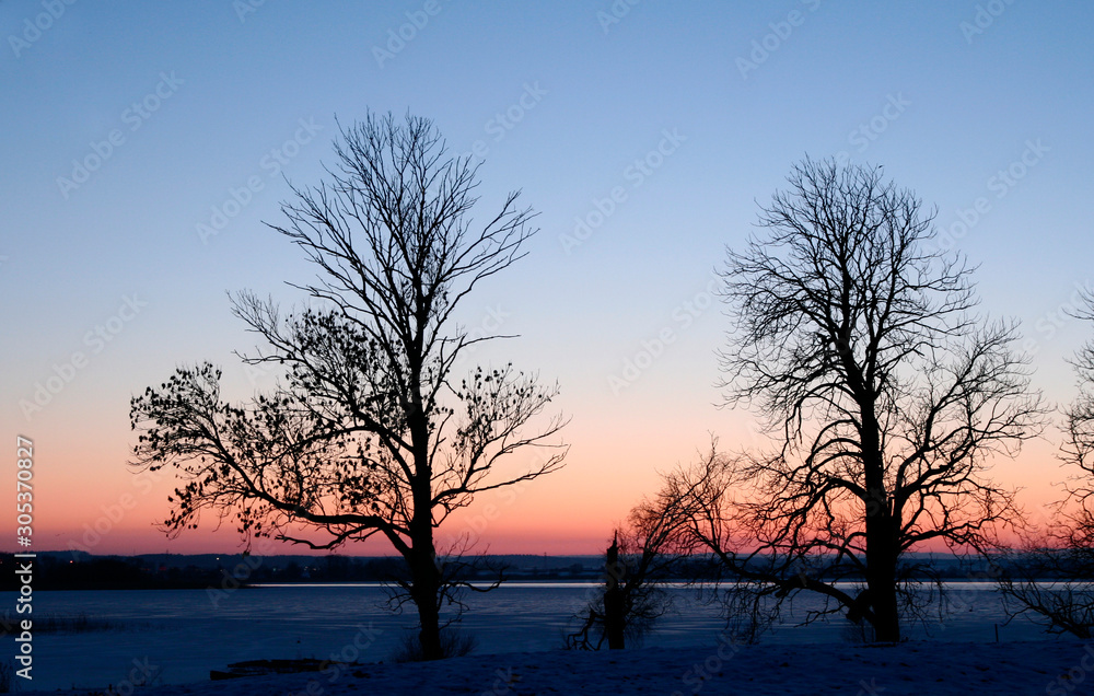 An Evening on a Frozen Lake An Evening on a Frozen Lake