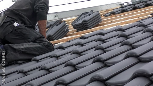 Dachdecker, Dacheindeckung