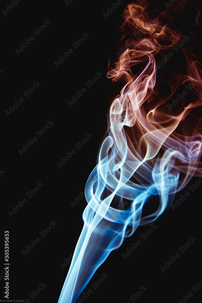 Obraz premium smoke figures illuminated