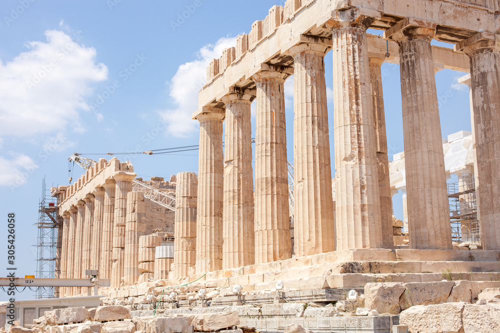 Fototapeta premium Walking through the Acropolis of Athens