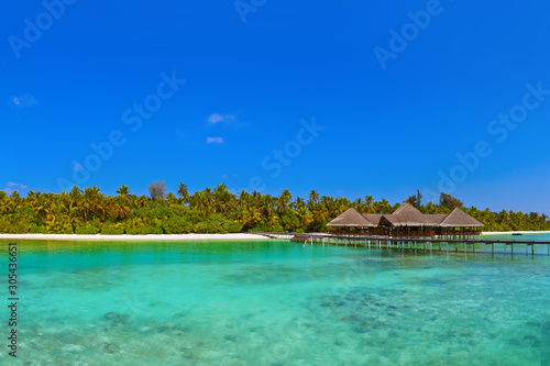 Fototapeta Naklejka Na Ścianę i Meble -  Tropical Maldives island