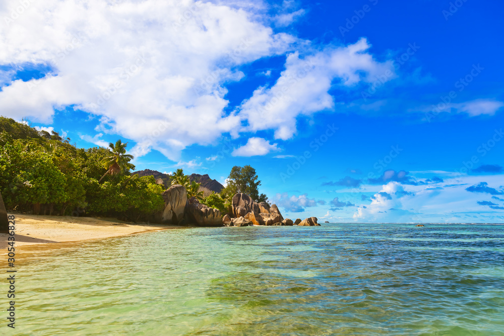 Obraz premium Famous beach Source d'Argent at Seychelles