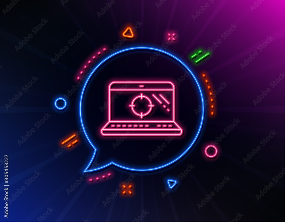 Seo laptop line icon. Neon laser lights. Search engine optimization sign. Aim target symbol. Glow laser speech bubble. Neon lights chat bubble. Banner badge with seo laptop icon. Vector