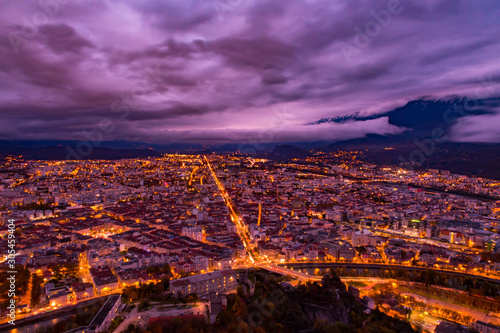 Grenoble depuis la Bastille Lumiére © thibaut