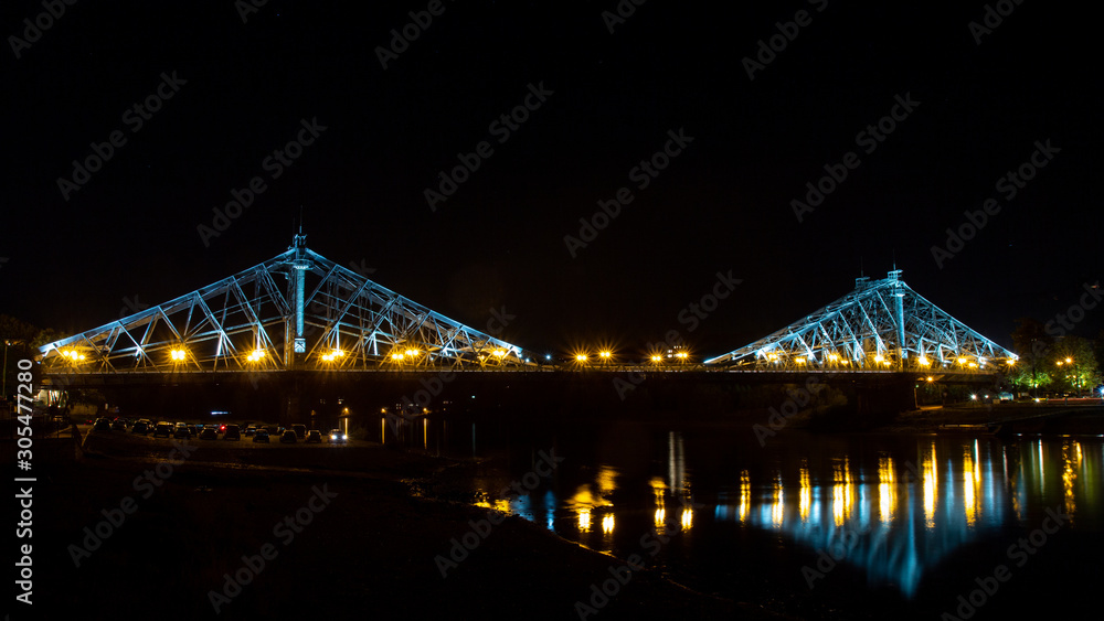 Fototapeta premium Blaues Wunder