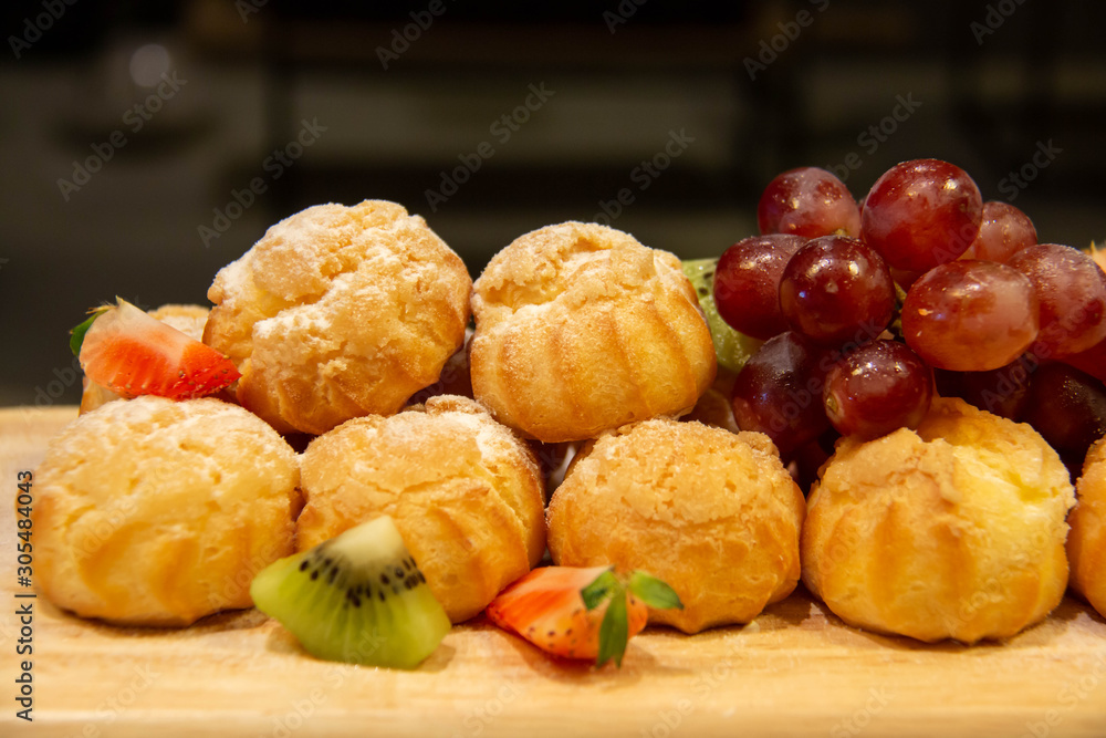 mini assorts dessert on plate for catering mini assorts dessert on plate for catering