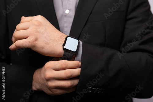  smart watch modern on hand © vegefox.com