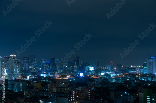  skyline at night © banlai