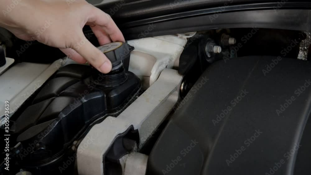open and close car coolant reservior cap open and close car coolant reservior cap