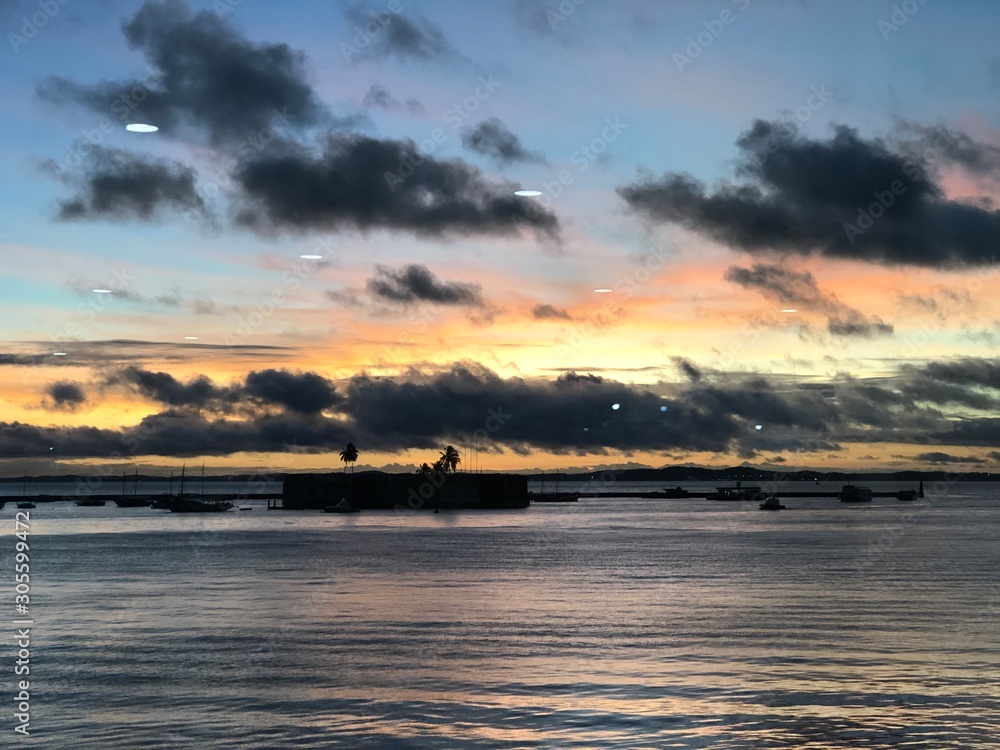 Naklejka premium sunset over sea