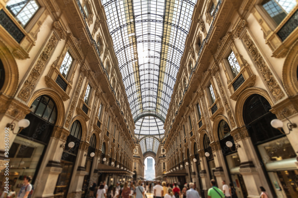 Vitorio emanuelle Galeries