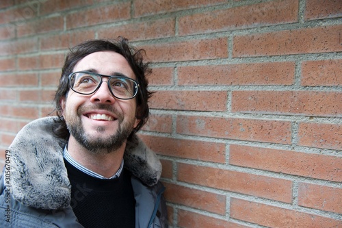 hombre sonriente