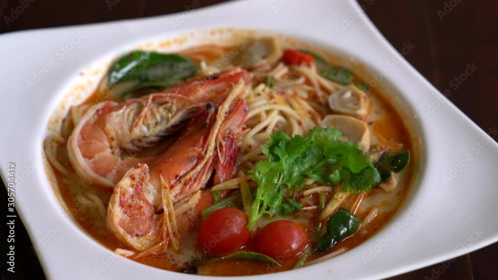 spicy spaghetti with shrimp (tom yum kung) spicy spaghetti with shrimp (tom yum kung)
