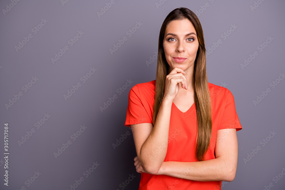Photo of pretty funny lady looking cunning cruelly having crazy tricky idea want to fool boyfriend as revenge wear casual orange t-shirt isolated grey color background Photo of pretty funny lady looking cunning cruelly having crazy tricky idea want to fool boyfriend as revenge wear casual orange t-shirt isolated grey color background