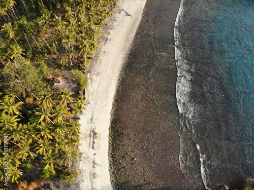 Luftaufnahme von einsamen Strand