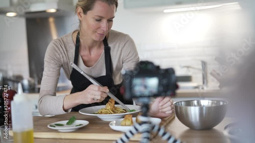 Wallpaper Mural dish of Chinese noodles Torontodigital.ca