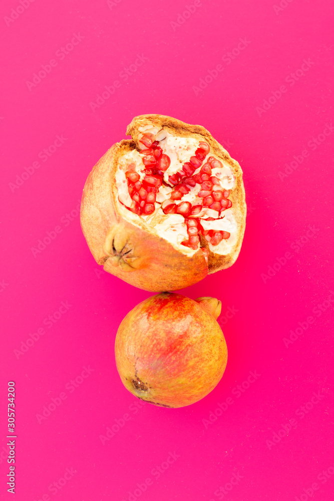 Fototapeta premium Granada, fruta del granado