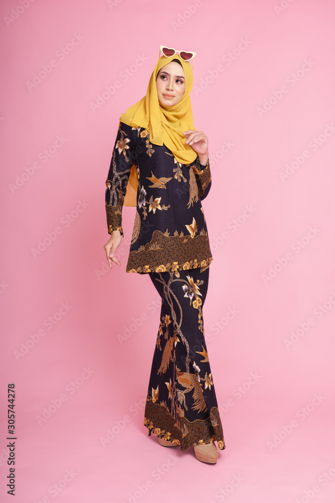 baju kurung\