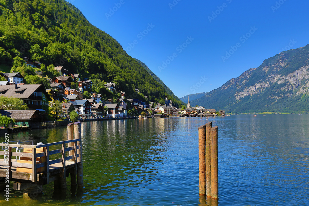Naklejka premium Hallstatt, Salzkammergut, Austria