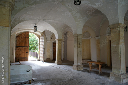 Billede på lærred vestibule of a medieval castle in Poland