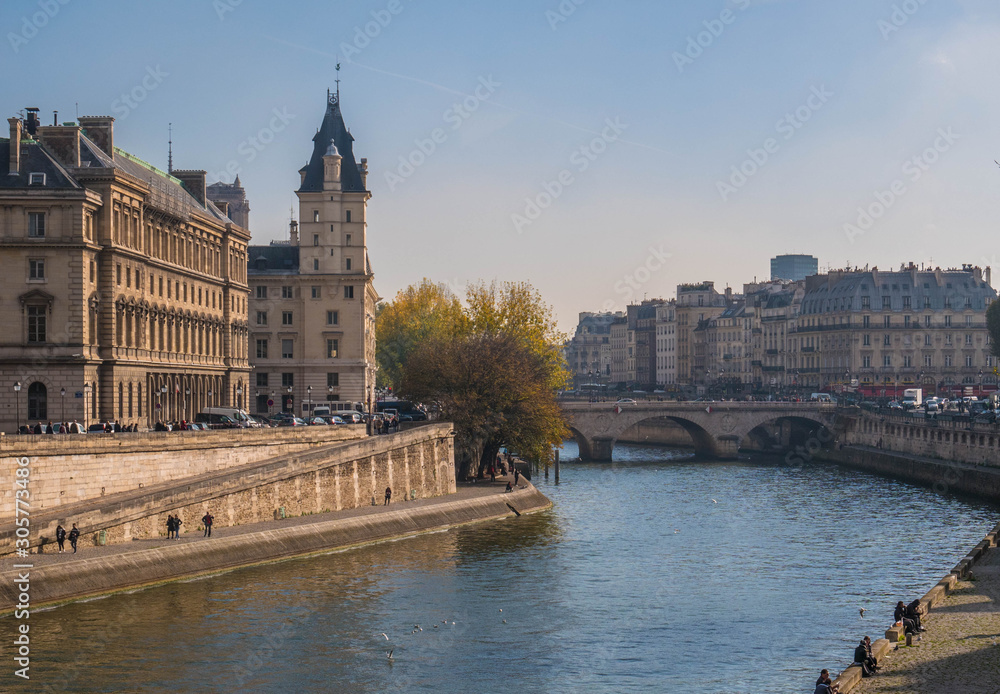 Paris - Quai de Seine