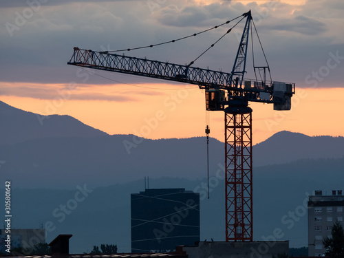 Construction crane