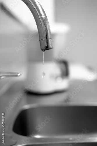Dripping water tap