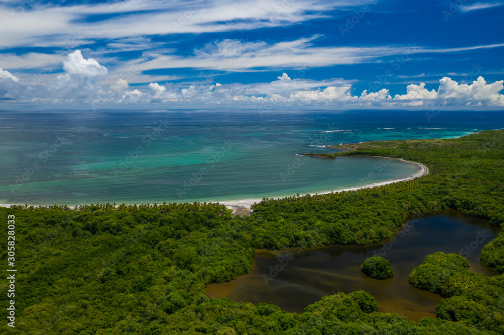 Vue aérienne de Grand Macabou, en Martinique Vue aérienne de Grand Macabou, en Martinique