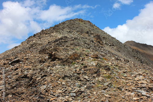 The surroundings of the village of Mugur-Aksy.