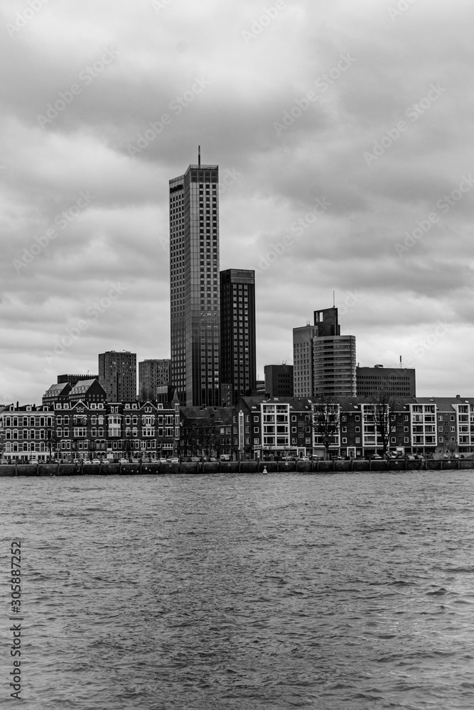 Rotterdam. New Maas.