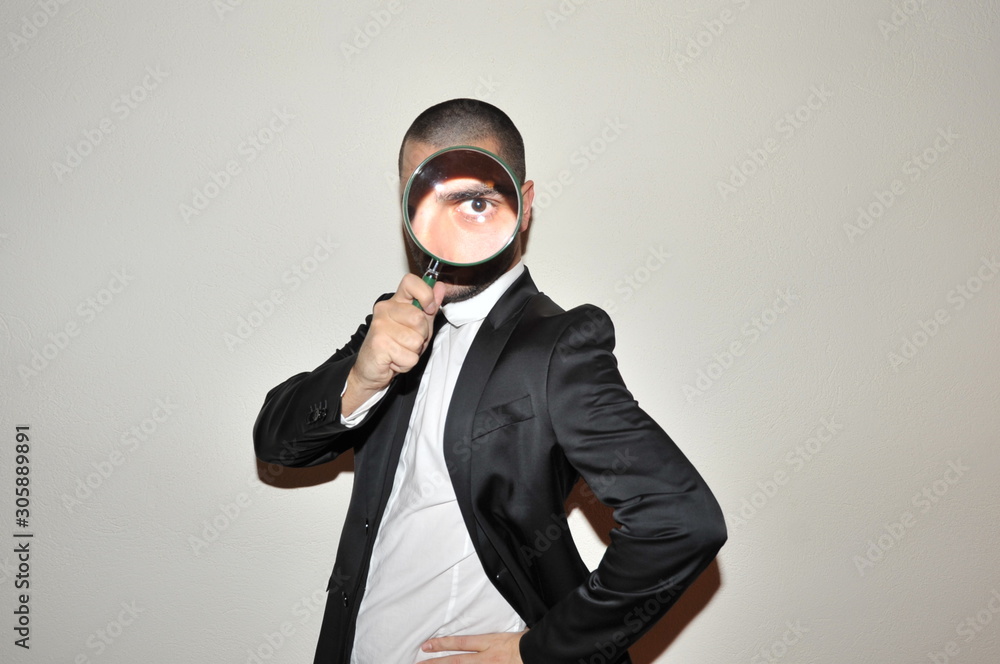 hombre lupa hombre lupa