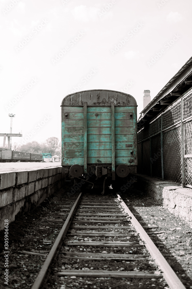 Obraz premium Abandoned train car