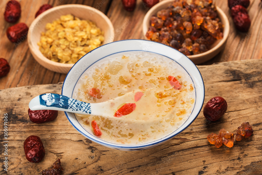 Peach gum snow saponin rice sugar water,Chinese traditional tonic Peach gum snow saponin rice sugar water,Chinese traditional tonic