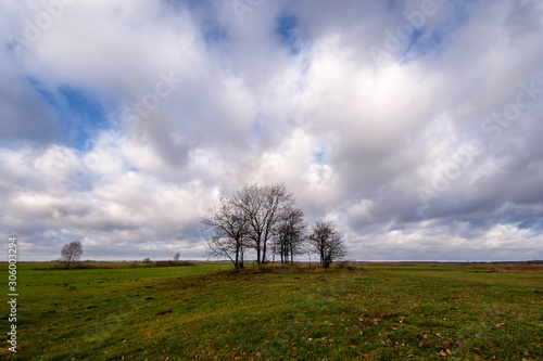 Krajobraz wiejski, Jesień na Podlasiu, Dolina Narwi, Polska © podlaski49