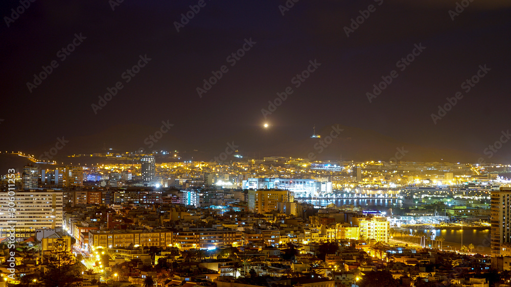 Night view of the Las palmas city